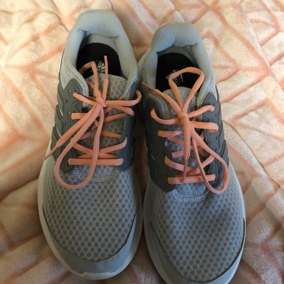 *FLASH SALE* Adidas Running Cloudfoam Shoes - Picture 2 of 4